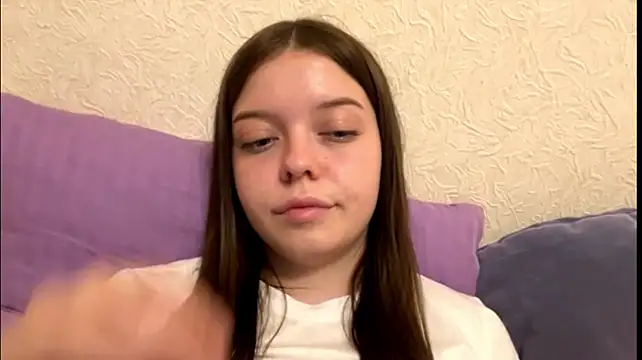 IvyWild stripchat live cam model
