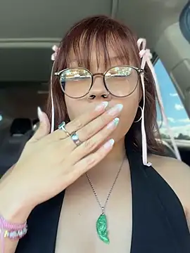 moan4mona stripchat live cam model