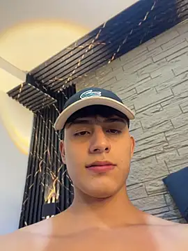 Lander_Cruz stripchat live cam model