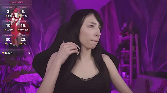 SeraphineSparda stripchat live cam model