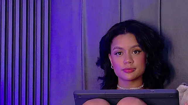 CassieVelour stripchat live cam model