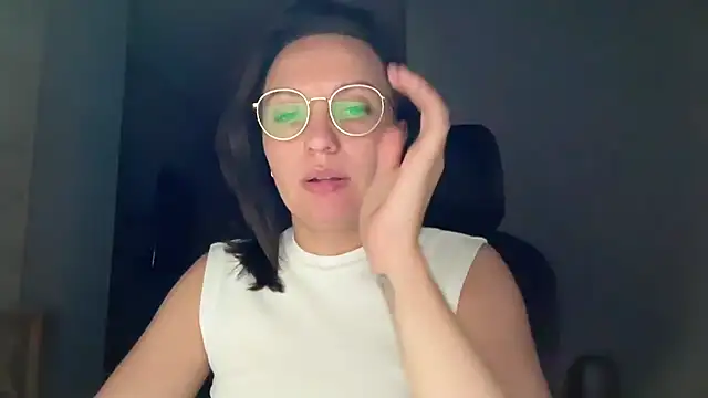 KamilaXHot stripchat live cam model