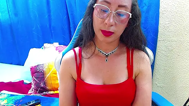 Gia_leinn stripchat live cam model