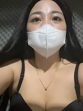 lana-kan stripchat live cam model