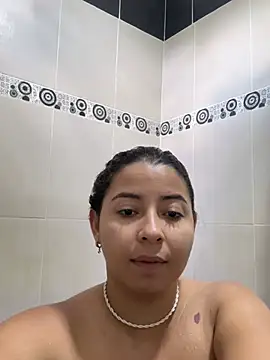 Darcy_glow_ stripchat live cam model
