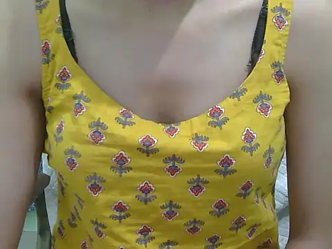 Luv_Aara stripchat live cam model