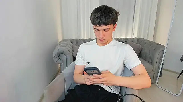 Ethan_Crowe stripchat live cam model