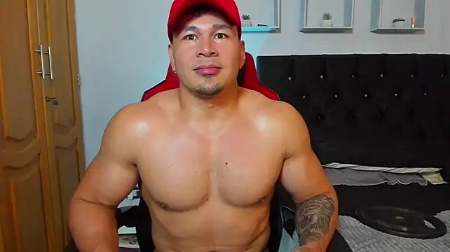 tyler_hank01 stripchat live cam model
