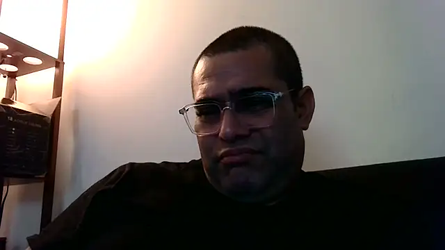 Q1357q stripchat live cam model