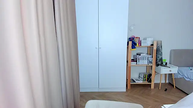 hakulissa stripchat live cam model