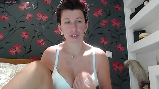 RosieHayes stripchat live cam model
