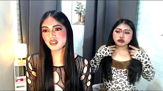 10inchMatildaRiches stripchat live cam model