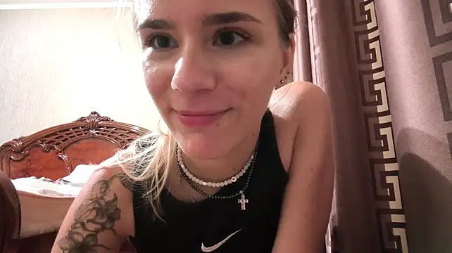 LaureenGolob stripchat live cam model
