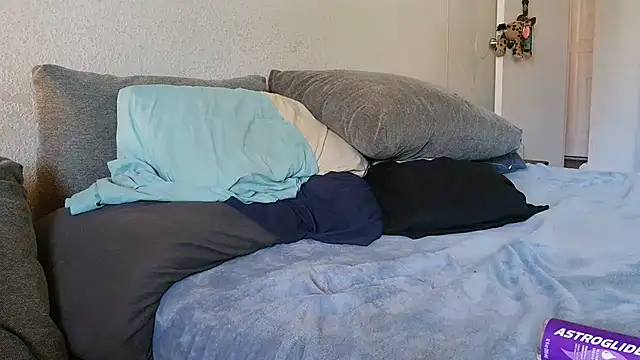 pyrowuff stripchat live cam model