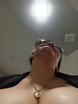 _Melisa-1 stripchat live cam model