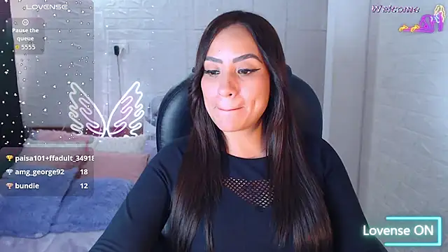 Paulina_627 stripchat live cam model