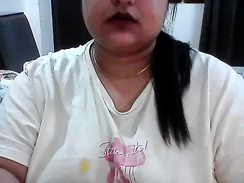 radhikkaa stripchat live cam model
