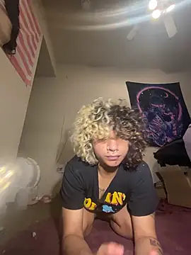 Creolegirl19 stripchat live cam model