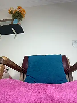 LilaRvsh stripchat live cam model