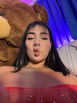 LauraSart stripchat live cam model