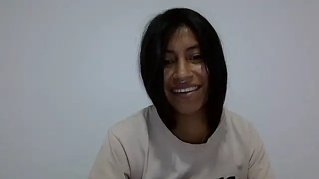 Pocahontas_Honey stripchat live cam model
