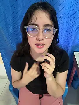 LiLLiAnderson stripchat live cam model