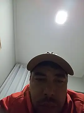 Eduardoluk stripchat live cam model