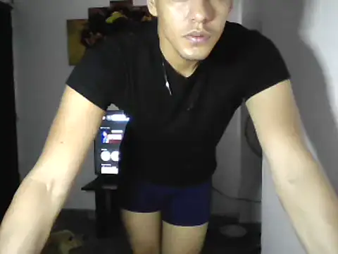 VERGOSAM18CM stripchat live cam model