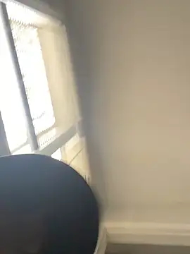 Dambaby25 stripchat live cam model