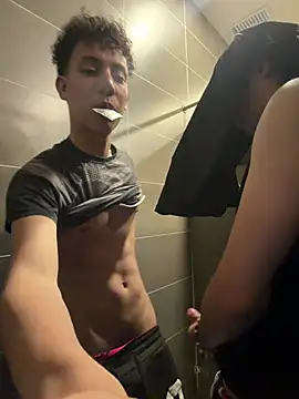 yoursexyjose stripchat live cam model