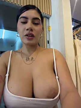 clarachanelricek stripchat live cam model