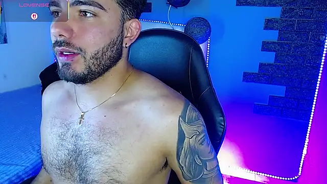 adamhairy stripchat live cam model