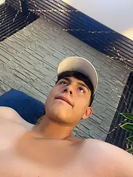 Lander_Cruz stripchat live cam model