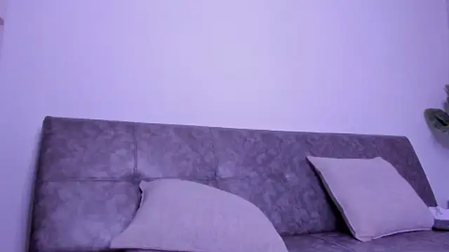 Alessrose stripchat live cam model