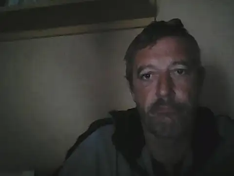 oralchtivy12 stripchat live cam model
