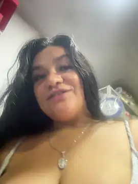 Indira_Nahali1 stripchat live cam model