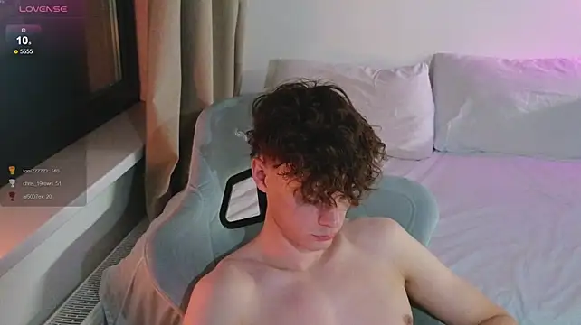 cute_thomas stripchat live cam model