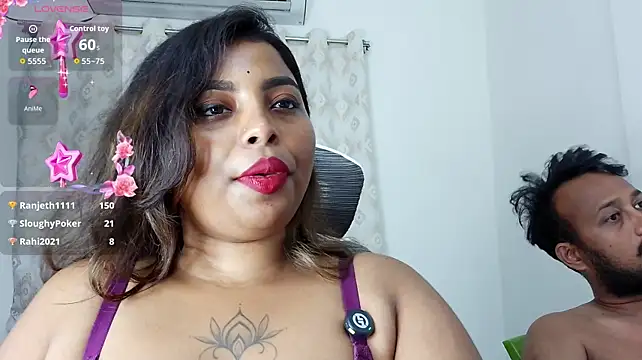 OpposedLoom stripchat live cam model