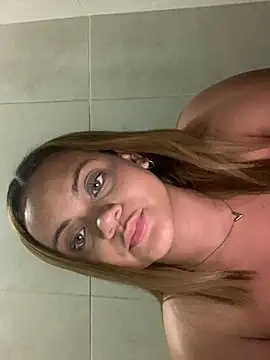 ayla0881 stripchat live cam model
