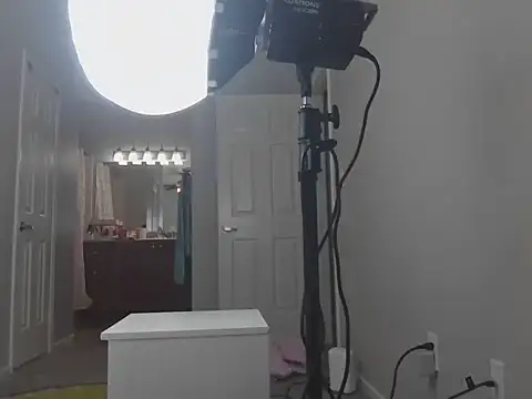 itsmckennalynn stripchat live cam model