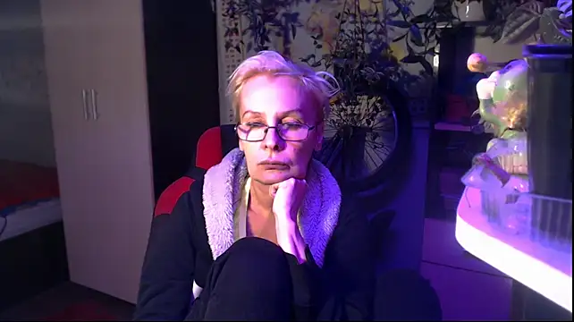 HelgaHimmell stripchat live cam model