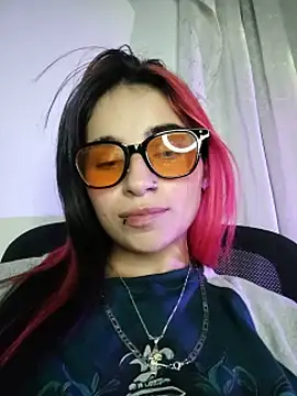 Ale_moon stripchat live cam model