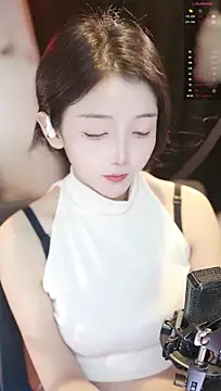 suisui_ stripchat live cam model
