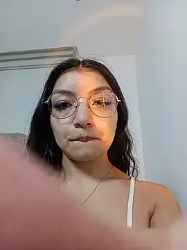 Aby_Moreau stripchat live cam model