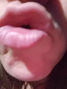SkyelarsWorld stripchat live cam model