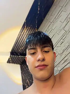 Lander_Cruz stripchat live cam model