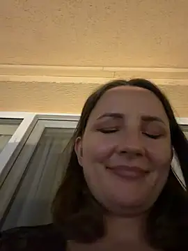 MaryJey stripchat live cam model