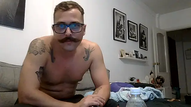 yanick931 stripchat live cam model