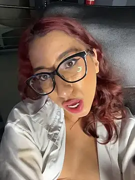 LacyLureXXX stripchat live cam model
