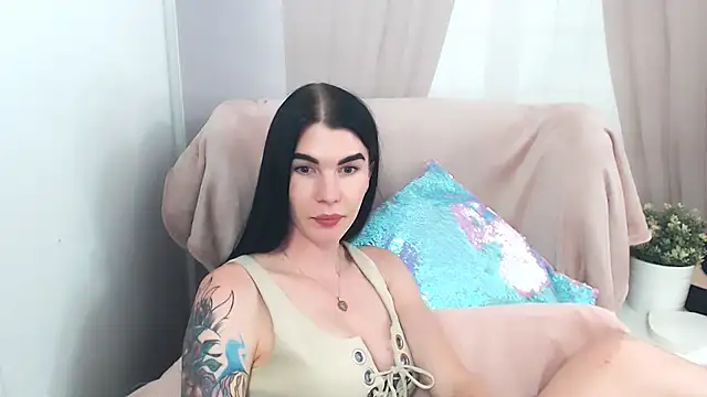 SofieLove stripchat live cam model